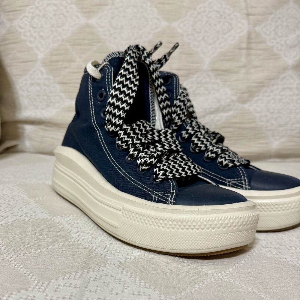Chuck Taylor All Star Move Platform Women's High-Top Sneakers - Navy and White - Picture 5 of 16